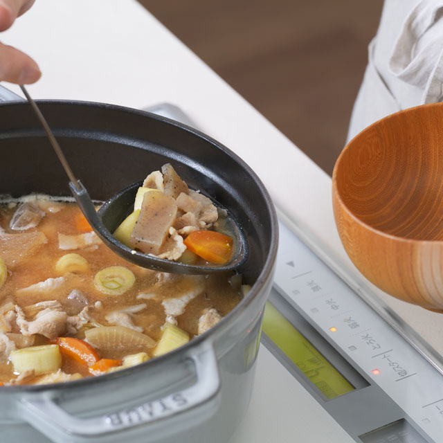 家事問屋　樹脂ハマグリお玉　中