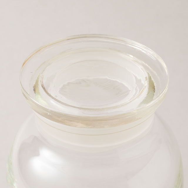 吹きガラスの保存瓶
