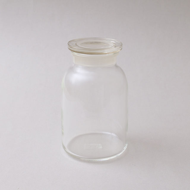 吹きガラスの保存瓶