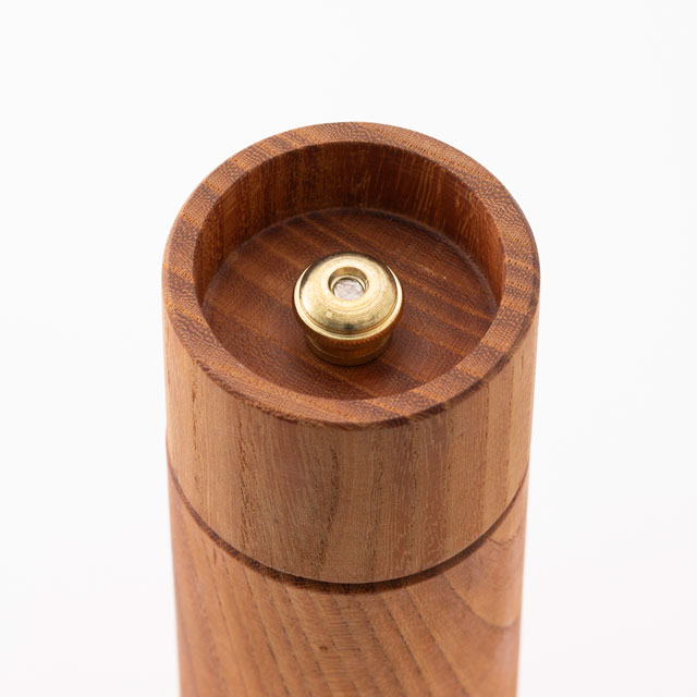 受皿のついたソルト&ペッパーミル