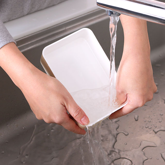 ごはん粒のつきにくい弁当箱　木蓋