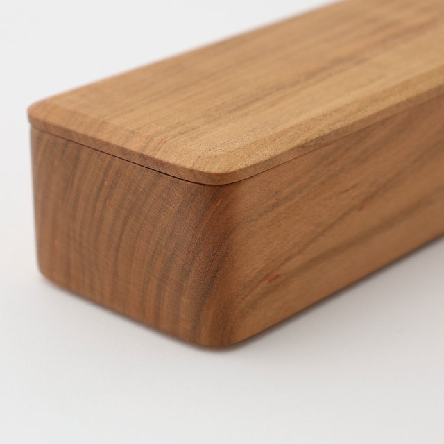 【WEB限定】建彦木工 山桜の弁当箱 L 山桜無垢材