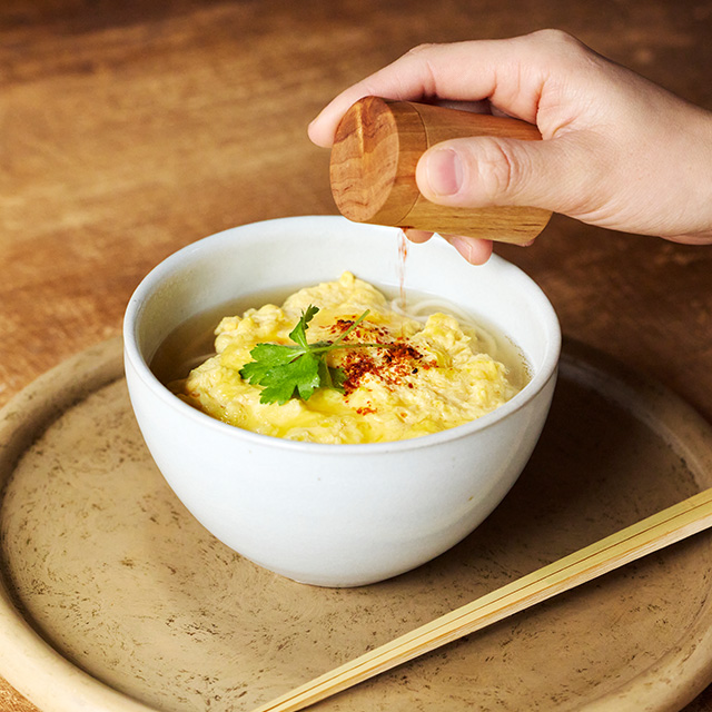 食卓になじむサイズ感と、軽やかな使い心地