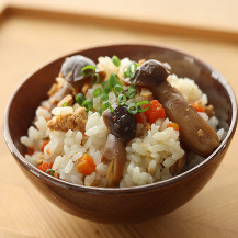 季節の混ぜごはんの素　丹波しめじ五目ごはん