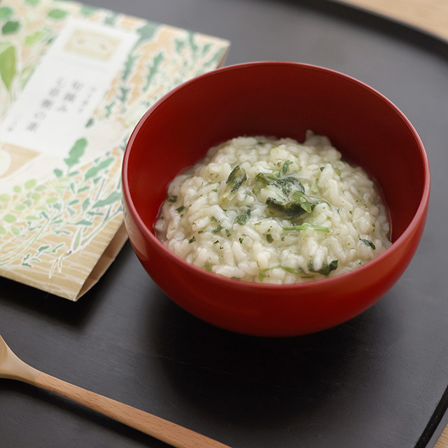 混ぜるだけで旬摘みの七草を味わえます