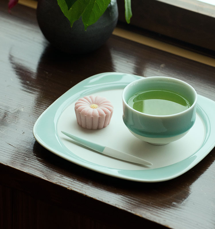 鍋島青磁 煎茶碗と青磁盆、菓子切