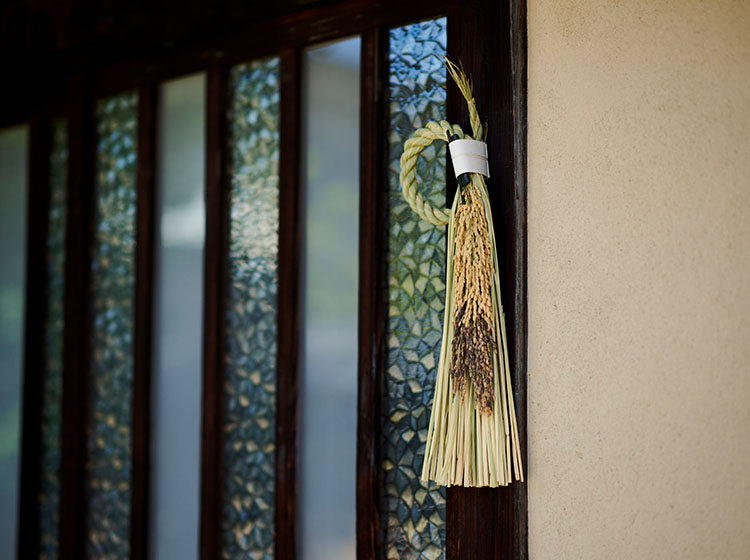 清らかな一年を願う「注連縄」