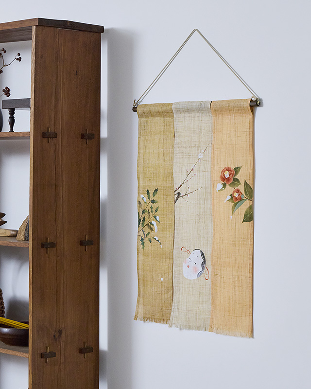 十二ヶ月の三連タペストリー