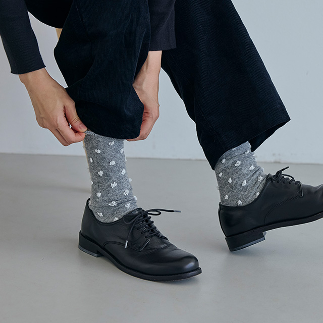 アンゴラ混の裏表編みくつした 水玉杢グレー