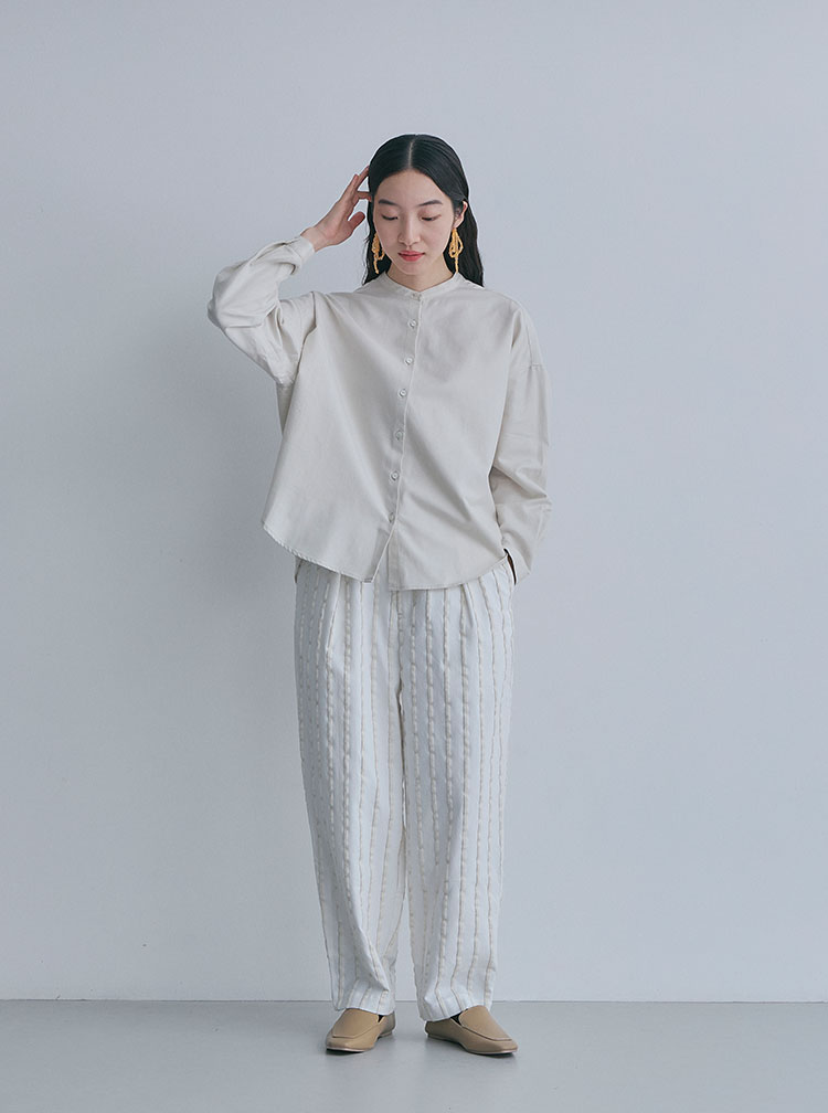 布ぬのテーパードパンツ