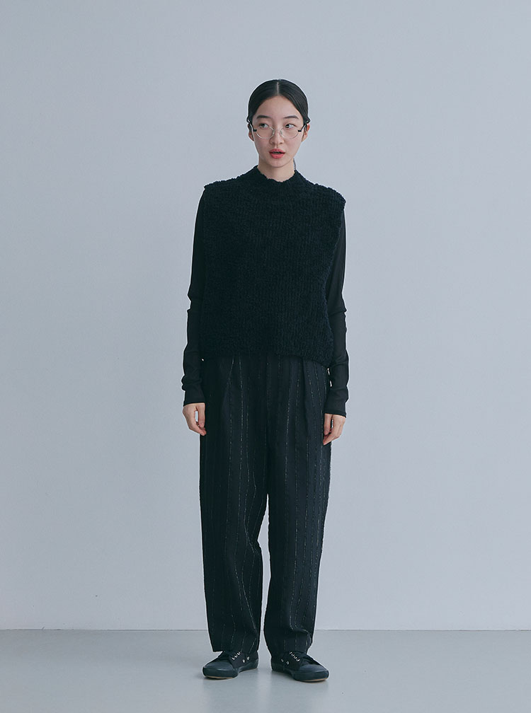 布ぬのテーパードパンツ