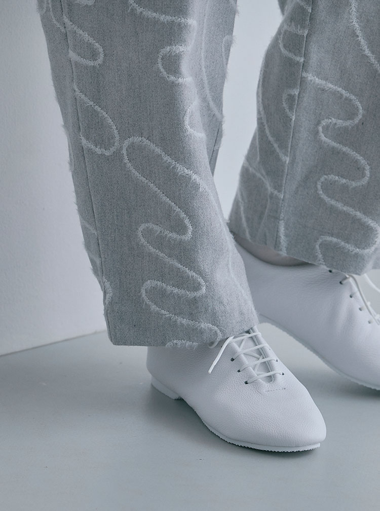 布ぬのテーパードパンツ