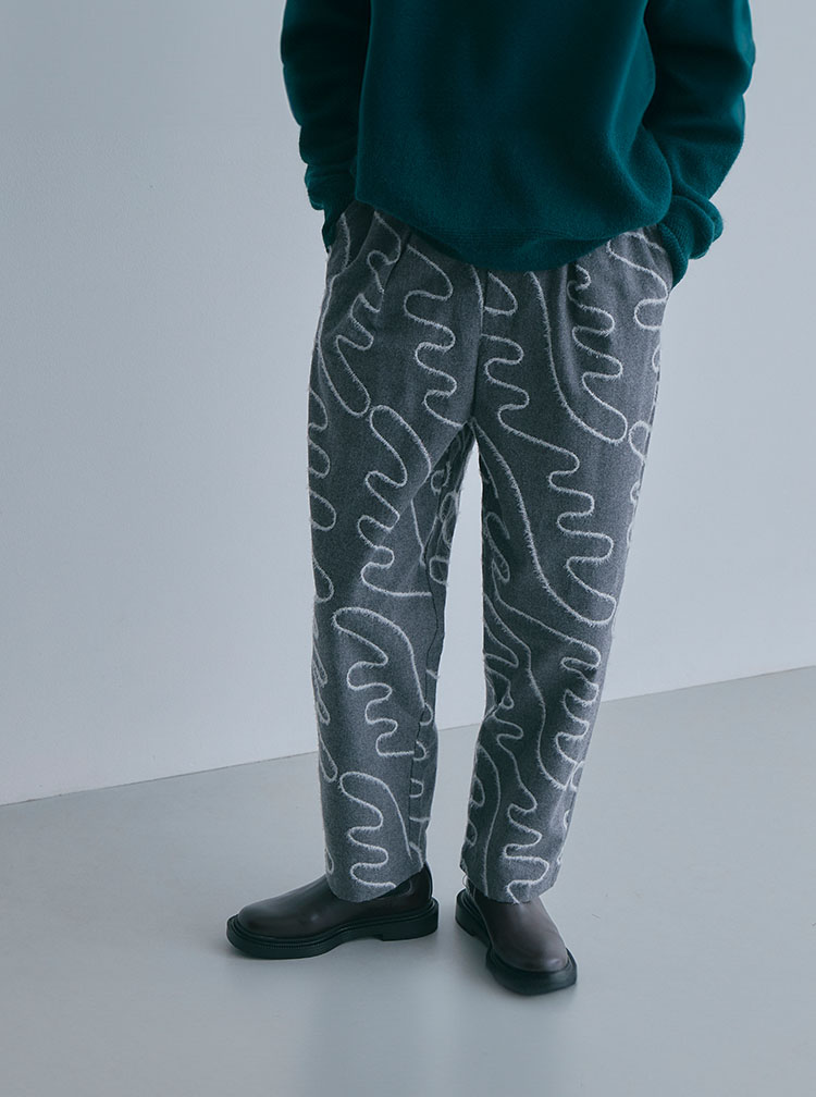 布ぬのテーパードパンツ