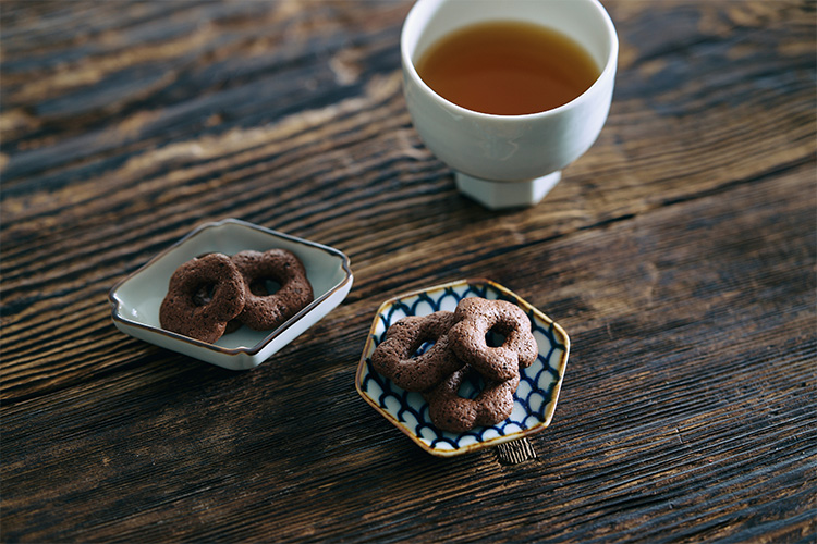 お茶とお菓子