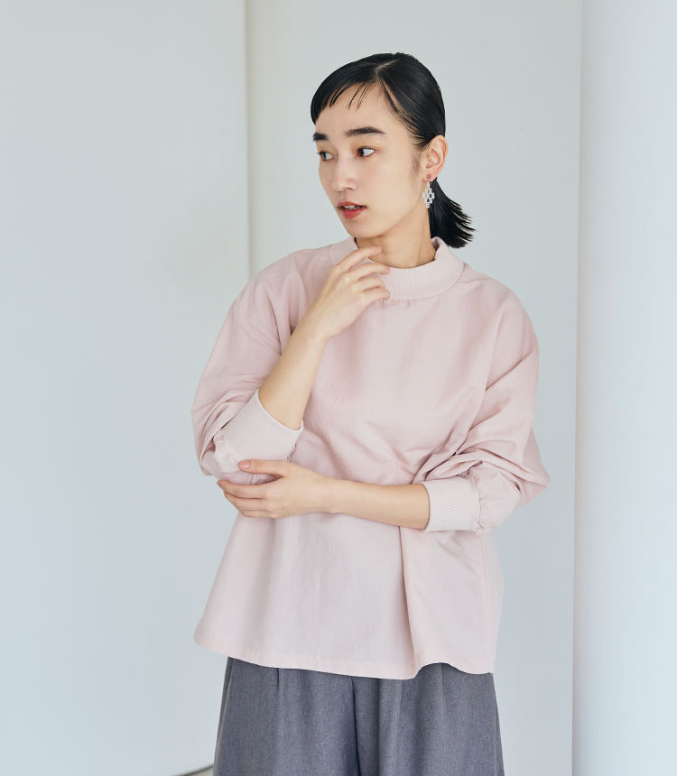 春色のトップス