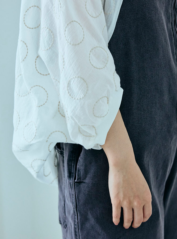刺繍のボレロ　丸紋