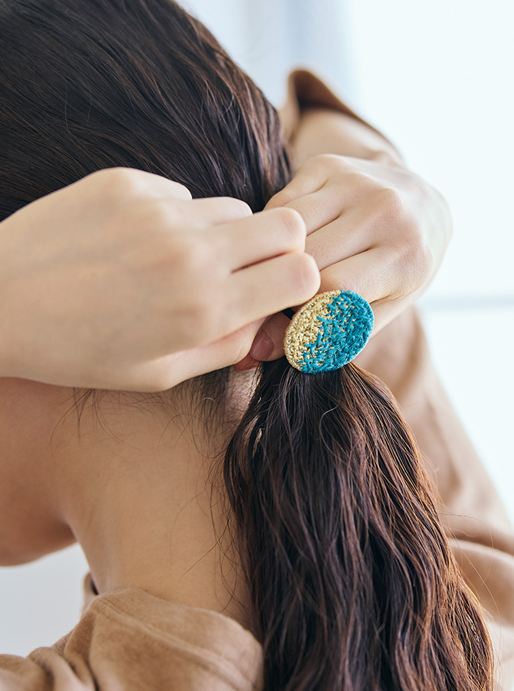 刺繍のヘアゴム