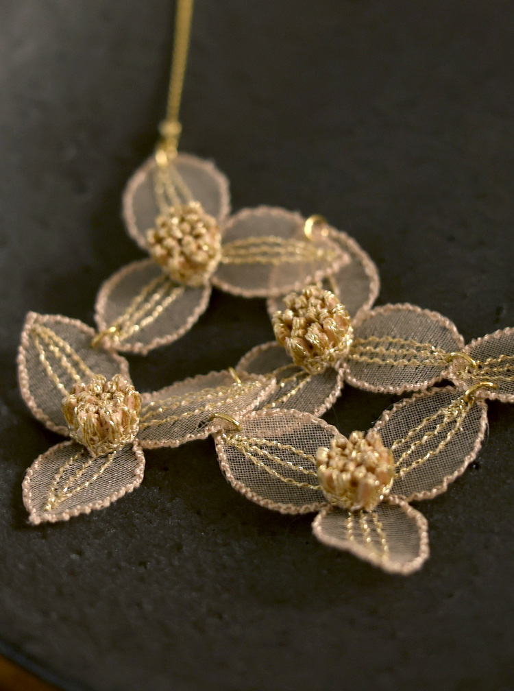 TSUYUKUSA COLLAR　necklace Pink