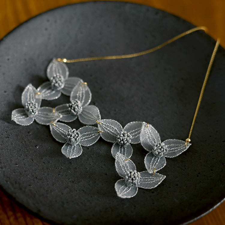 yuki onizuka ブローチ・ネックレス