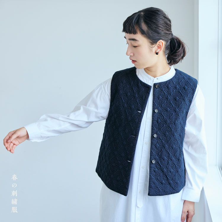 春の刺繍服