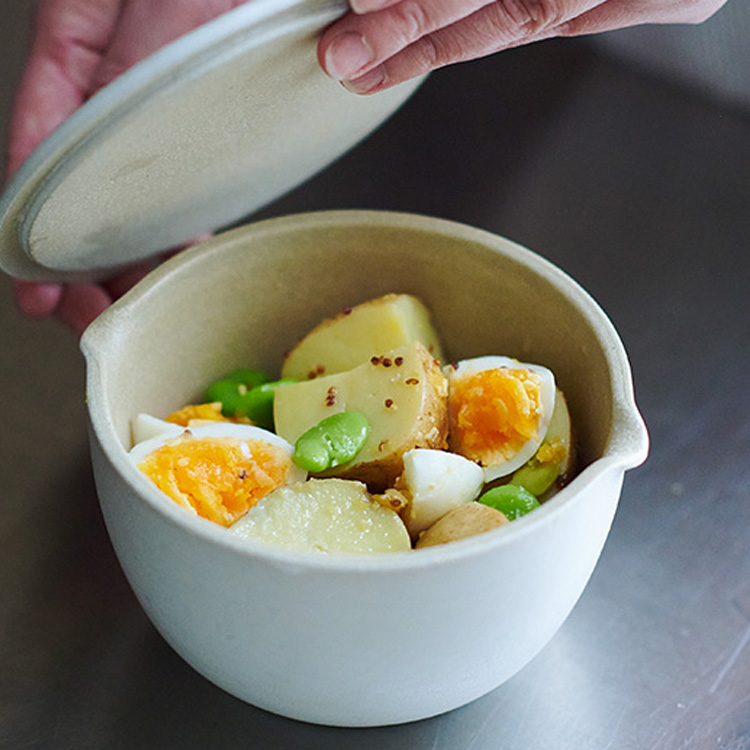 うつわになる信楽焼のレンジ蒸し鉢