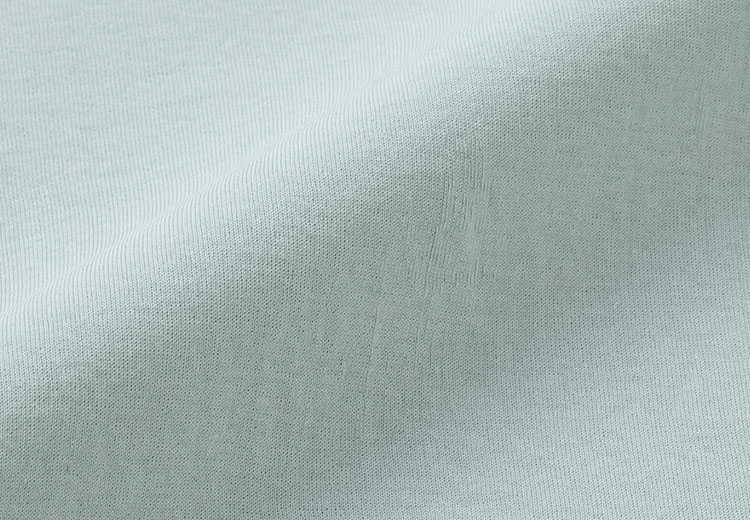 オリジナルの強撚の綿糸を使った、清涼感のある生地