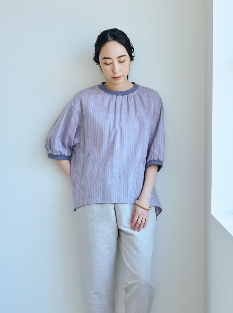 からみ織のプルオーバー／羽織りブラウス