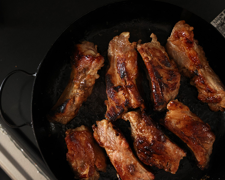 お昼の主役になる鉄鍋料理