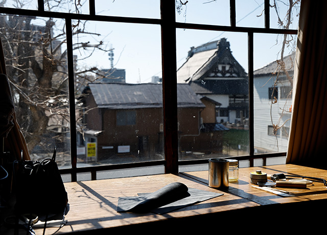 店内からの外の景色