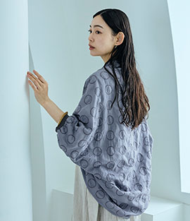 梅雨の羽織もの
