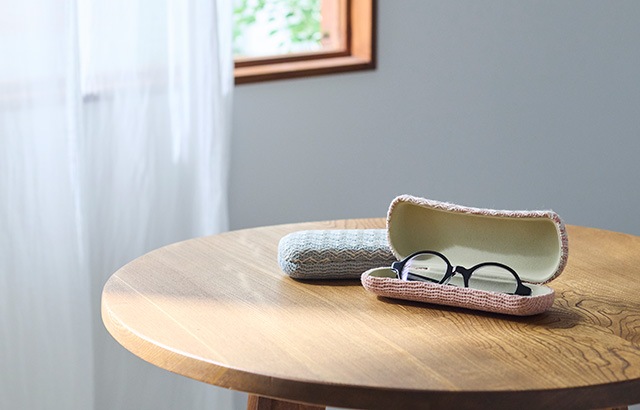 落ち着いた華やかさで使いやすいケース