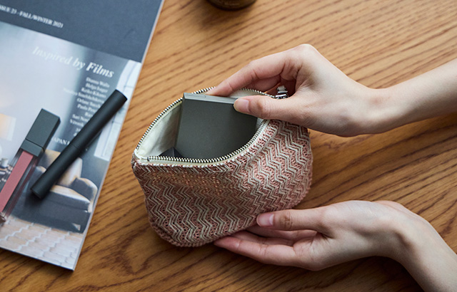 めがねをしっかり守るハードタイプ