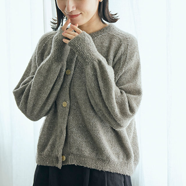 防縮ウールのブークレヤーンカーディガン