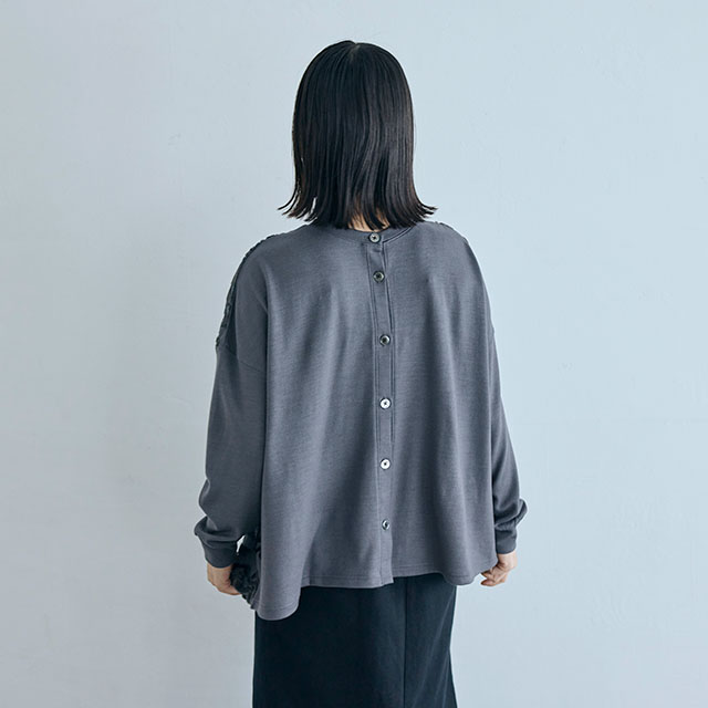 めぐり布 後ろボタンカットソー