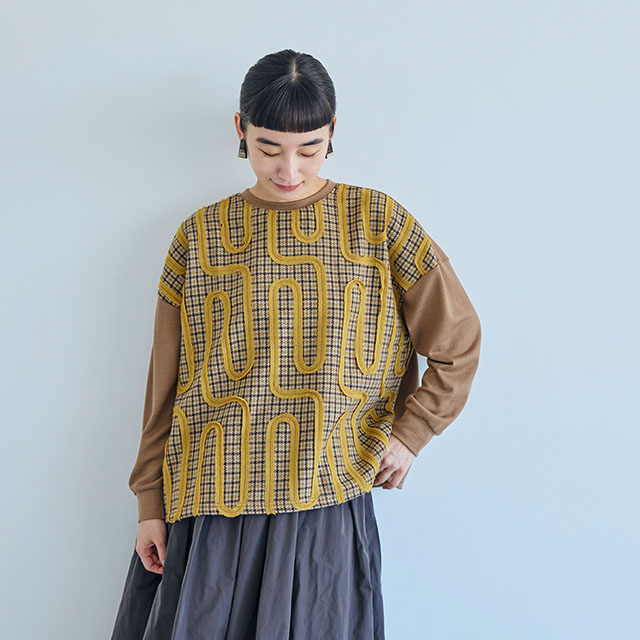 めぐり布 後ろボタンカットソー