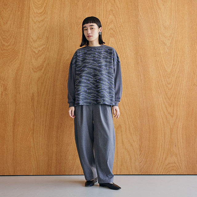 めぐり布 後ろボタンカットソー