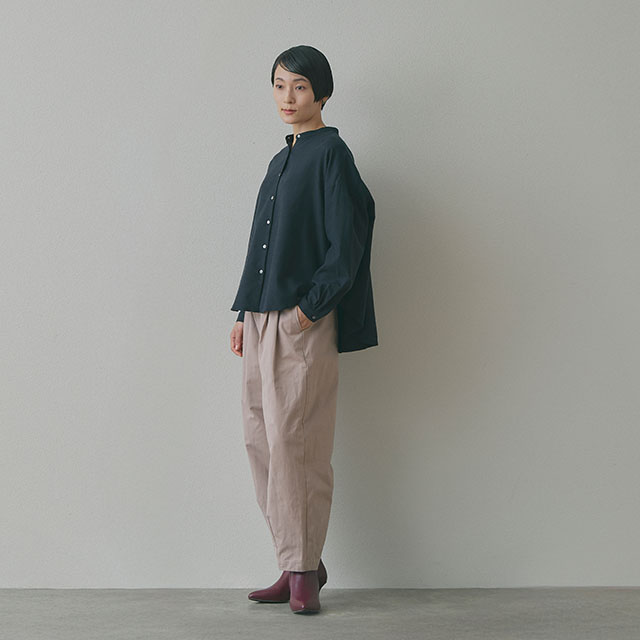 やわらかネルのバックギャザーブラウス