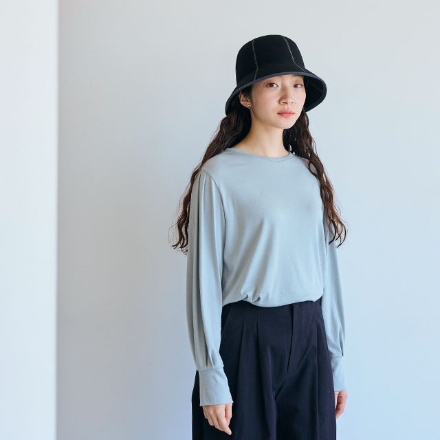 綿カシミヤのタック袖プルオーバー