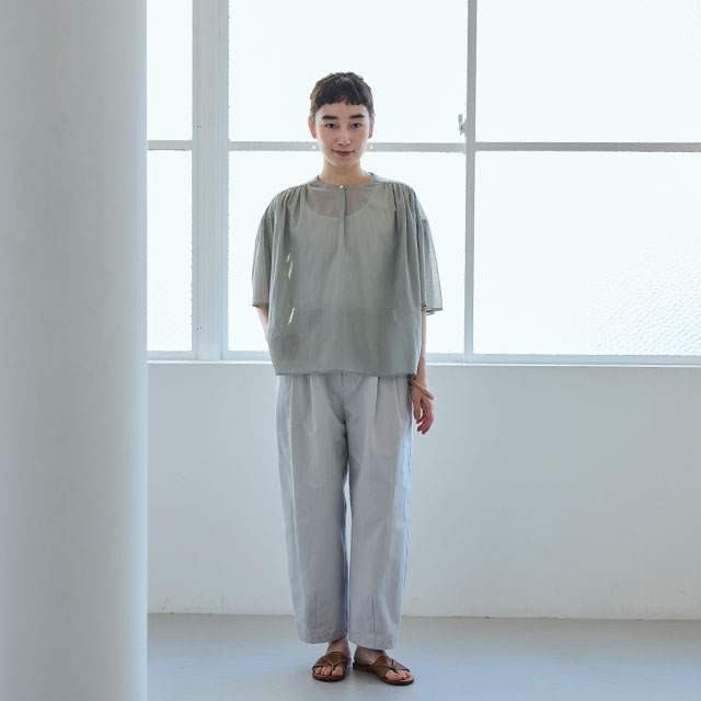 ラッセル編みのプルオーバー