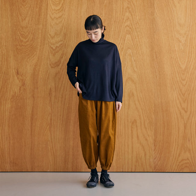 細コールのもんぺパンツ