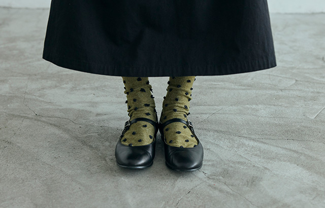 立体的な水玉模様がアクセントに