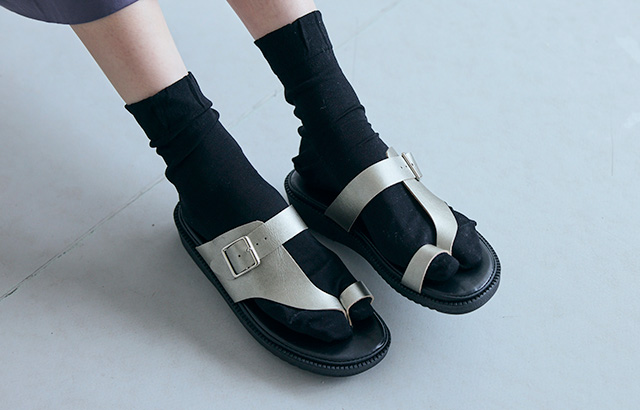 あたたかくなる季節にさらりと履ける足袋型