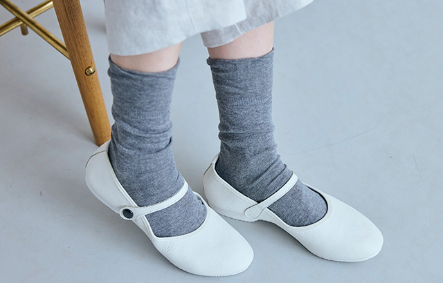 履き心地はやさしく、ずり落ちない