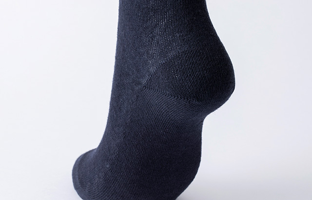 麻と綿の糸を掛け合わせて、さらっと心地よく