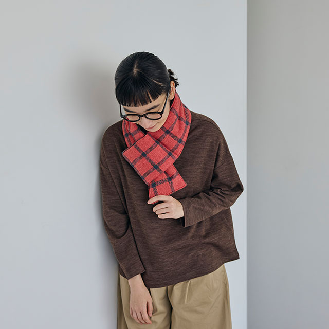 布ぬの中綿マフラー　ネップ糸綾織