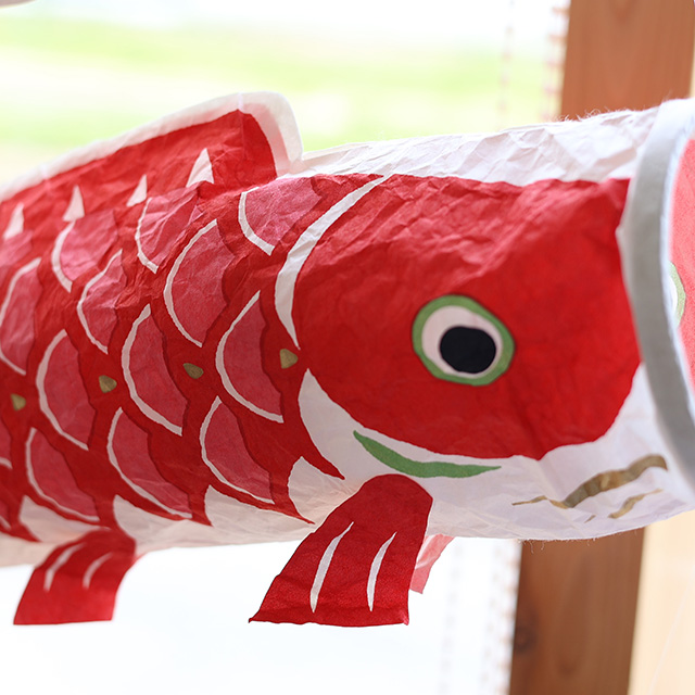 手漉き和紙を型染手染めともみ加工で丁寧に仕上げ