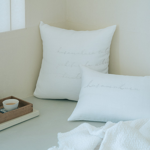 着物やスカジャンで用いられた「横振り刺繍」の技術で、美しい日本を立体的に表現