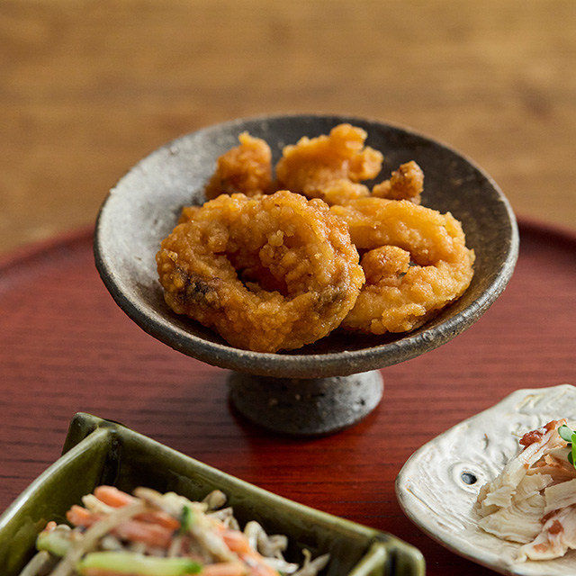 立体的な姿で食器はもちろんインテリアにも