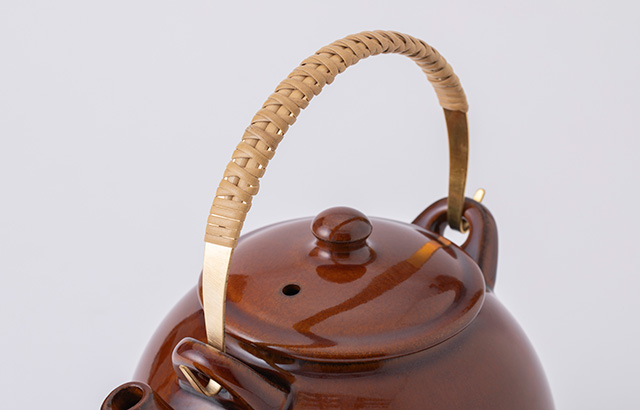 やきものならではの風合いで存在感のある佇まい