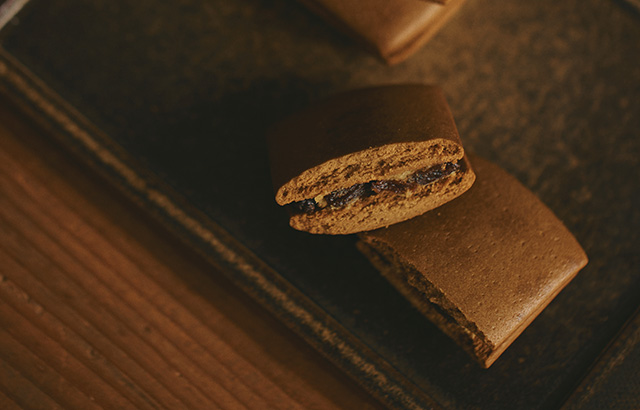 老舗洋菓子店の味にほうじ茶の風味を添えて